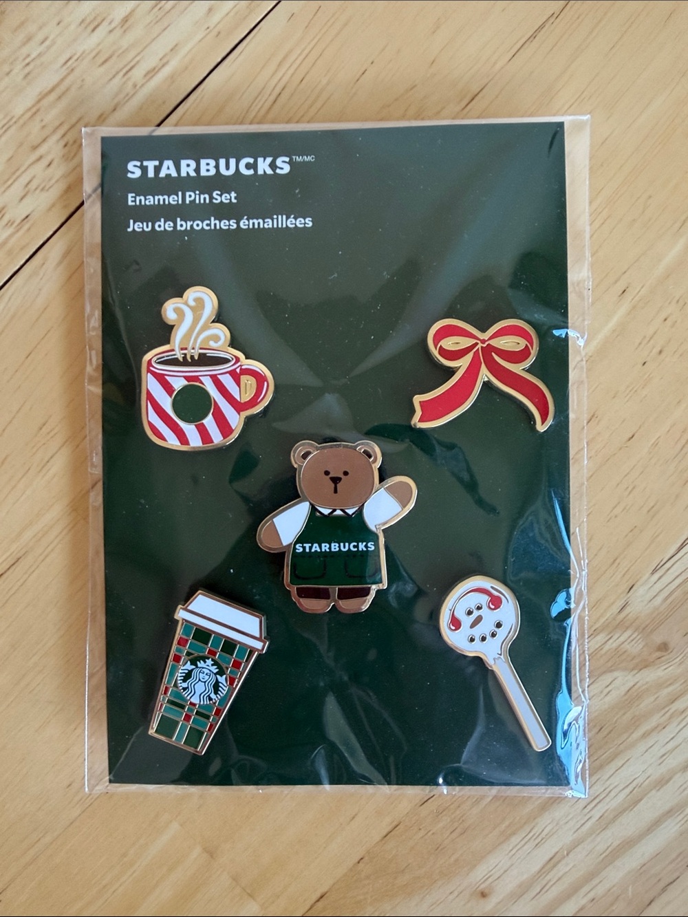 NWT Starbucks X-Mas Enamel Pin Set